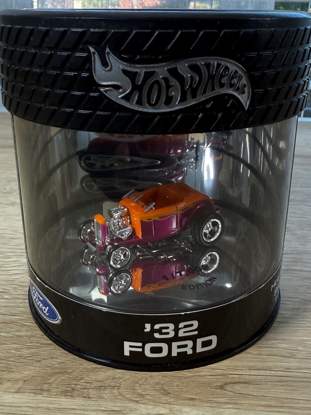 Hot Wheels Cool Collectibles 1932 Ford eBay Series Limited Edition 1/17000 Tin